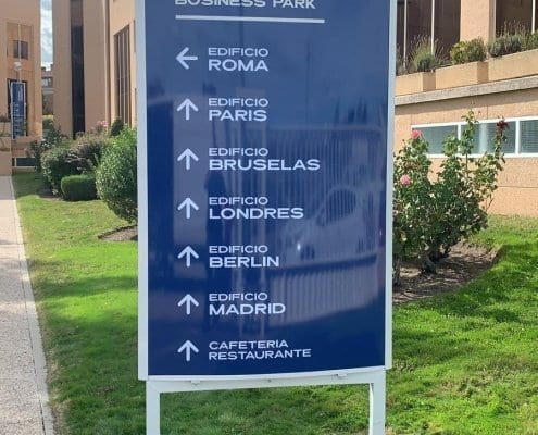 monolitos para señalizacion
